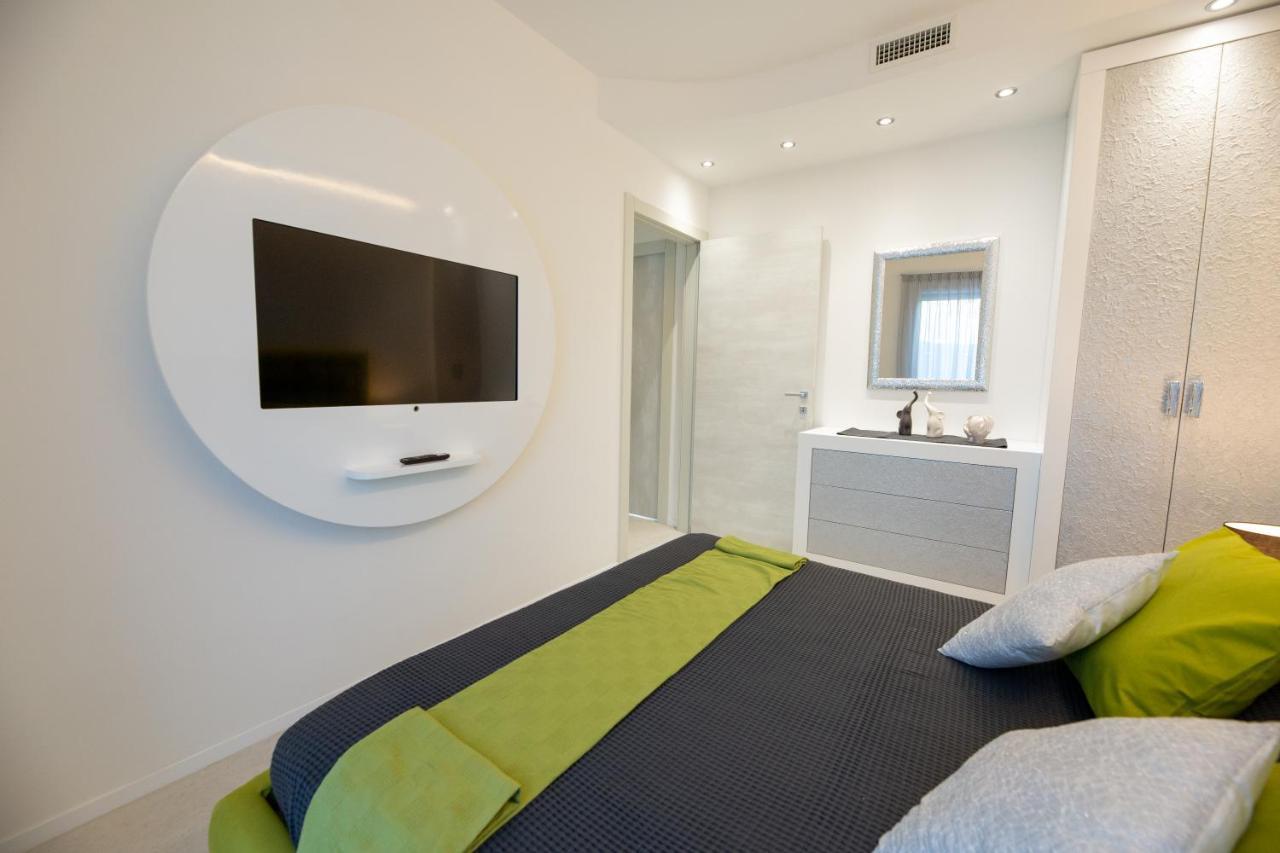 Magic Luxury Apartments Bardolino Exterior photo