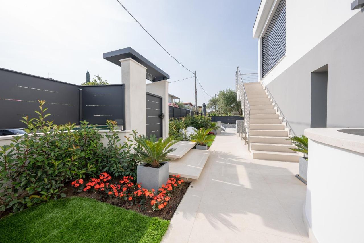 Magic Luxury Apartments Bardolino Exterior photo