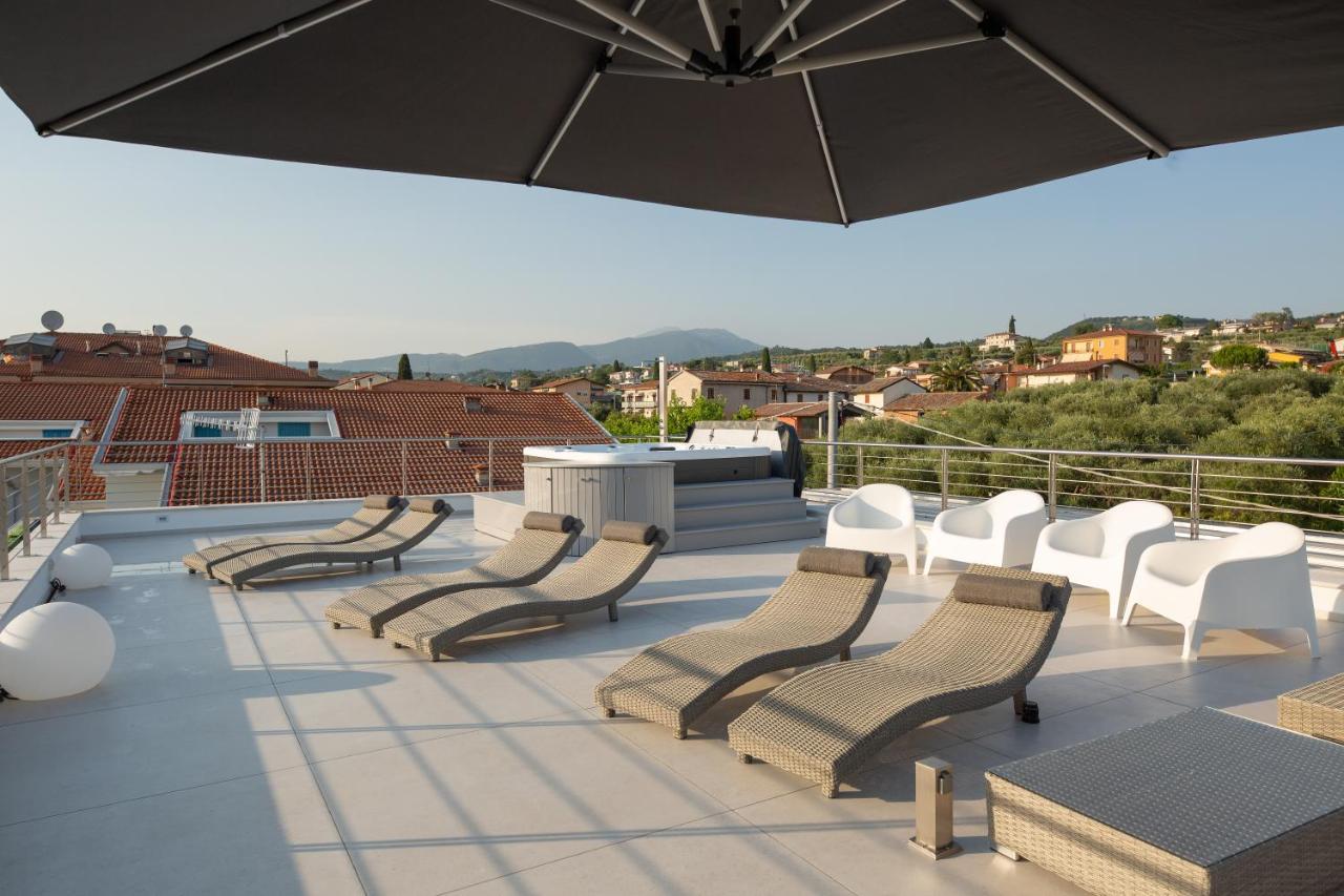 Magic Luxury Apartments Bardolino Exterior photo